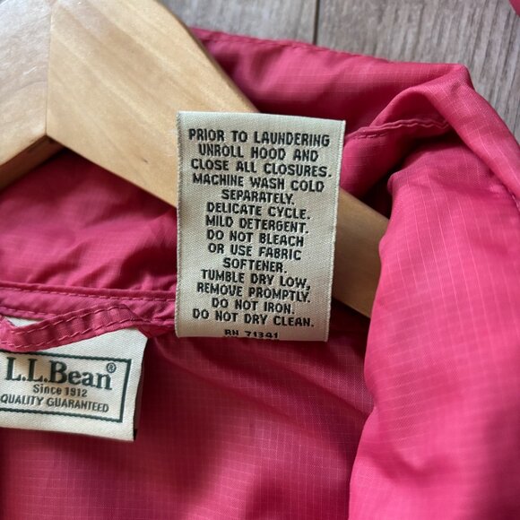 L.L.Bean Stowaway Hooded Berry Pink Windbreaker Womens Size Medium Gorpcore - Picture 4 of 14